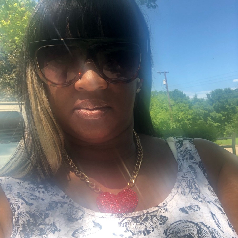 Meet your Posher, Sherrion